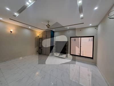 Looking For A Upper Portion In Lake City Meadows
