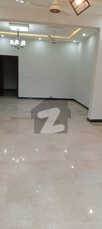BEAUTIFUL LOCATION GROUND PROTION FOR RENT BEAUTIFUL LOCATION GROUND PROTION FOR RENT