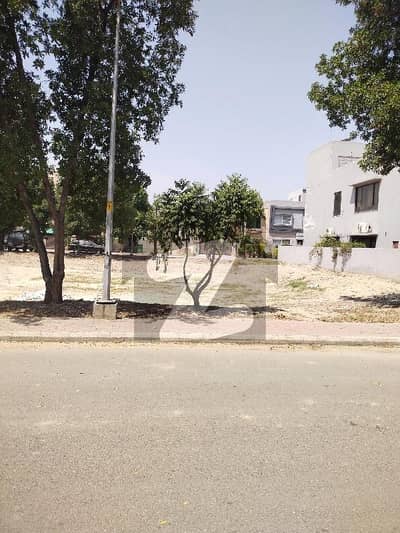 1 Kanal Plot 2 Side Open Facing Park & on 40 Feet Road For sale in Bahria Town Lahore 1 Kanal Plot 2 Side Open Facing Park & on 40 Feet Road For sale in Bahria Town Lahore