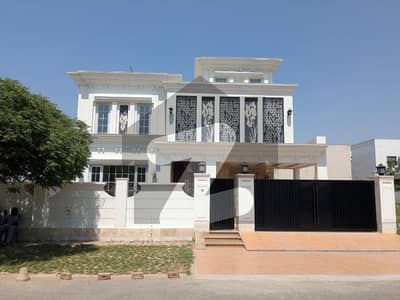 ڈی ایچ اے فیز 7 ڈیفنس (ڈی ایچ اے),لاہور میں 6 کمروں کا 1 کنال مکان 3.99 لاکھ میں کرایہ پر دستیاب ہے۔ ڈی ایچ اے فیز 7 ڈیفنس (ڈی ایچ اے),لاہور میں 6 کمروں کا 1 کنال مکان 3.99 لاکھ میں کرایہ پر دستیاب ہے۔