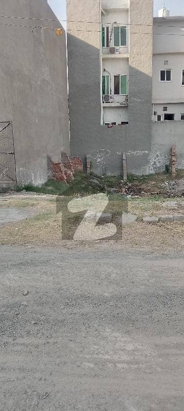 5 Marla Plot Facing Park For Sale