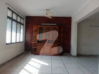 10 Marla Upper Portion In Beautiful Location Of Allama Iqbal Town In Allama Iqbal Town 10 Marla Upper Portion In Beautiful Location Of Allama Iqbal Town In Allama Iqbal Town