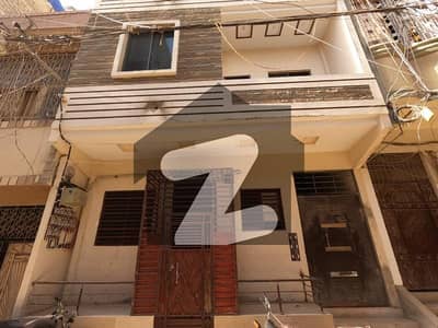 عزیز آباد گلبرگ ٹاؤن,کراچی میں 2 کمروں کا 3 مرلہ بالائی پورشن 65.0 لاکھ میں برائے فروخت۔
