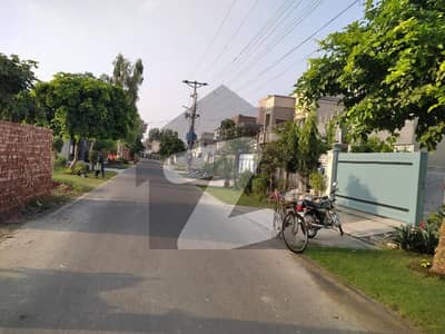سینٹرل پارک ۔ بلاک ای سینٹرل پارک ہاؤسنگ سکیم,لاہور میں 5 مرلہ رہائشی پلاٹ 47.0 لاکھ میں برائے فروخت۔ سینٹرل پارک ۔ بلاک ای سینٹرل پارک ہاؤسنگ سکیم,لاہور میں 5 مرلہ رہائشی پلاٹ 47.0 لاکھ میں برائے فروخت۔