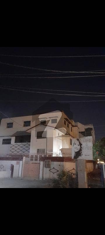 نارتھ ناظم آباد ۔ بلاک ایچ نارتھ ناظم آباد,کراچی میں 10 کمروں کا 1 کنال مکان 4.5 لاکھ میں کرایہ پر دستیاب ہے۔ نارتھ ناظم آباد ۔ بلاک ایچ نارتھ ناظم آباد,کراچی میں 10 کمروں کا 1 کنال مکان 4.5 لاکھ میں کرایہ پر دستیاب ہے۔