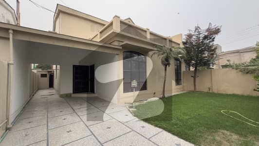 Beautiful 10 Marla Home In The Heart Of Lahore Eden Cottages Phase 2, DHA