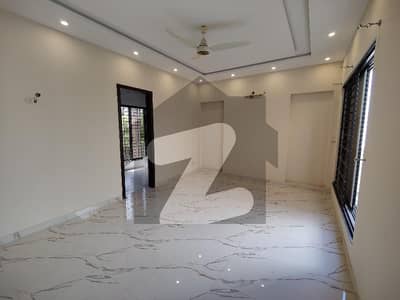 1 KANAL BRAND NEW UPPER PORTION  LOWER PORTION LOCKED