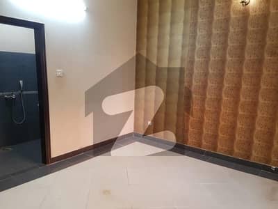 پی ای سی ایچ ایس بلاک 2 پی ای سی ایچ ایس,جمشید ٹاؤن,کراچی میں 3 کمروں کا 8 مرلہ زیریں پورشن 3.35 کروڑ میں برائے فروخت۔ پی ای سی ایچ ایس بلاک 2 پی ای سی ایچ ایس,جمشید ٹاؤن,کراچی میں 3 کمروں کا 8 مرلہ زیریں پورشن 3.35 کروڑ میں برائے فروخت۔