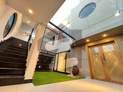 ڈی ایچ اے ڈیفینس فیز 2 ڈی ایچ اے ڈیفینس,اسلام آباد میں 5 کمروں کا 1 کنال مکان 10.9 کروڑ میں برائے فروخت۔