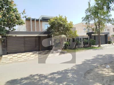 1 Kanal Pair Houses For Sale Front Elevation: Full 2 Kanal Grand Look & Spacious Living! 1 Kanal Pair Houses For Sale Front Elevation: Full 2 Kanal Grand Look & Spacious Living!