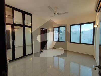 F-11 Park Avenue 2800sft 3 Bedrooms Front Facing Corner Apartment