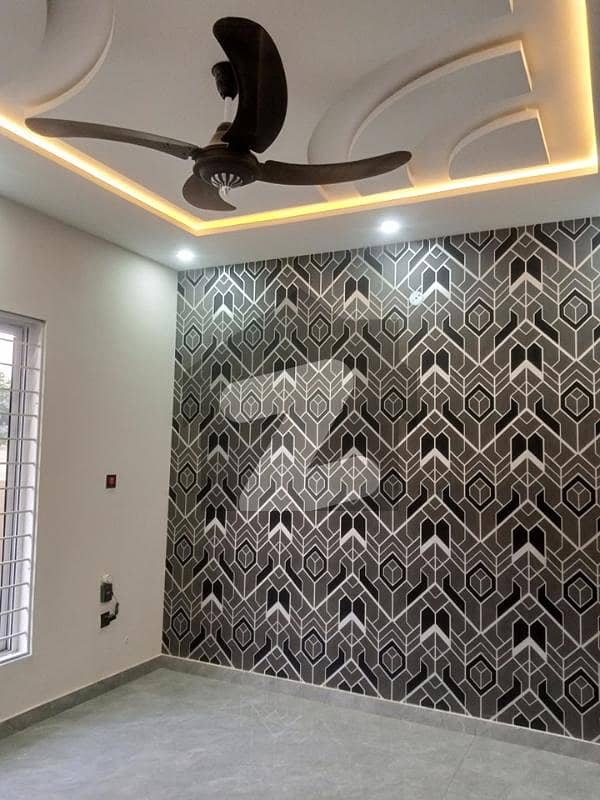 EXCELLENT PLOTS FOR SALE IN F-7/1 EXCELLENT PLOTS FOR SALE IN F-7/1