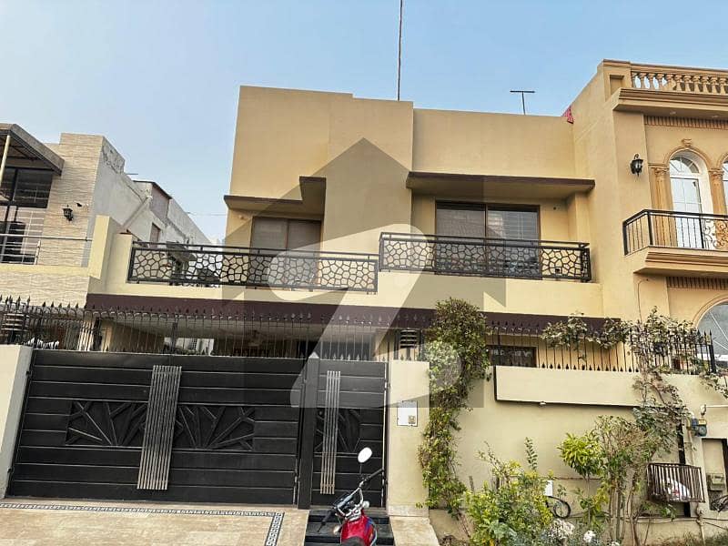 10 Marla Luxury House Available For Sale In Paragon City Lahore 10 Marla Luxury House Available For Sale In Paragon City Lahore