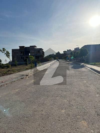 ڈی ایچ اے فیز 4 - سیکٹر اے ڈی ایچ اے ڈیفینس فیز 4,ڈی ایچ اے ڈیفینس,اسلام آباد میں 1 کنال رہائشی پلاٹ 2.85 کروڑ میں برائے فروخت۔ ڈی ایچ اے فیز 4 - سیکٹر اے ڈی ایچ اے ڈیفینس فیز 4,ڈی ایچ اے ڈیفینس,اسلام آباد میں 1 کنال رہائشی پلاٹ 2.85 کروڑ میں برائے فروخت۔
