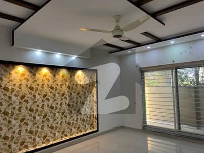 1 Kanal Like Brand New Luxury Lower Portion With Gas Upper Portion Locked Available For Rent In Bahria Town Lahore.
