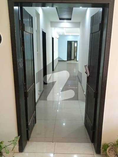 4 Bed Beautiful Apartment Available for Sale in Askari 11 Lahore
