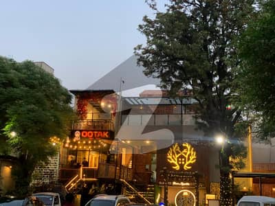 ایف ۔ 6 اسلام آباد میں 2 مرلہ دکان 5.5 کروڑ میں برائے فروخت۔