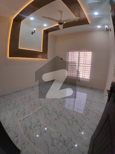 4.5 Marla Brand New Luxury Double Storey For Rent Near To Model Town Chok