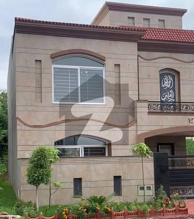 بحریہ ٹاؤن فیز 5 بحریہ ٹاؤن راولپنڈی,راولپنڈی میں 3 کمروں کا 12 مرلہ بالائی پورشن 60.0 ہزار میں کرایہ پر دستیاب ہے۔ بحریہ ٹاؤن فیز 5 بحریہ ٹاؤن راولپنڈی,راولپنڈی میں 3 کمروں کا 12 مرلہ بالائی پورشن 60.0 ہزار میں کرایہ پر دستیاب ہے۔
