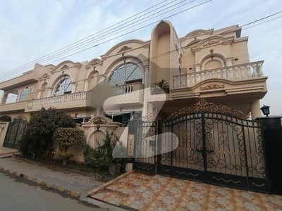 Prime Location House Of 8 Marla Is Available For sale