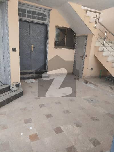 نیو لالہ زار راولپنڈی میں 6 کمروں کا 9 مرلہ مکان 2.7 کروڑ میں برائے فروخت۔