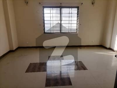 عسکری 5 - سیکٹر ای عسکری 5,ملیر کنٹونمنٹ,کینٹ,کراچی میں 4 کمروں کا 13 مرلہ فلیٹ 4.45 کروڑ میں برائے فروخت۔ عسکری 5 - سیکٹر ای عسکری 5,ملیر کنٹونمنٹ,کینٹ,کراچی میں 4 کمروں کا 13 مرلہ فلیٹ 4.45 کروڑ میں برائے فروخت۔