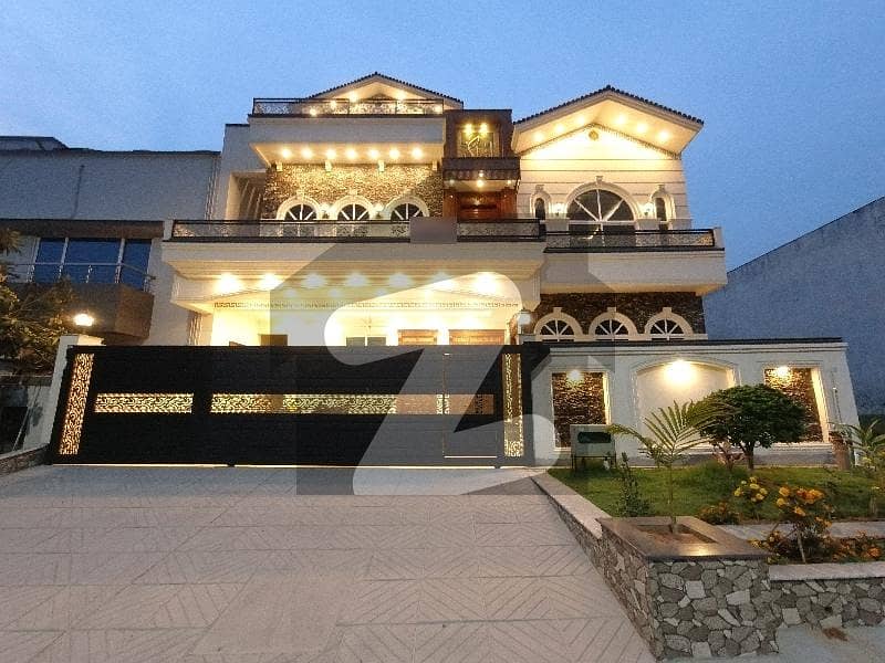 On Excellent Location House Of 14 Marla For Sale In G-13/2 On Excellent Location House Of 14 Marla For Sale In G-13/2