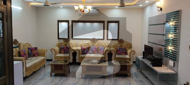 بحریہ ٹاؤن فیز 8 بحریہ ٹاؤن راولپنڈی,راولپنڈی میں 5 کمروں کا 10 مرلہ مکان 1.5 لاکھ میں کرایہ پر دستیاب ہے۔ بحریہ ٹاؤن فیز 8 بحریہ ٹاؤن راولپنڈی,راولپنڈی میں 5 کمروں کا 10 مرلہ مکان 1.5 لاکھ میں کرایہ پر دستیاب ہے۔