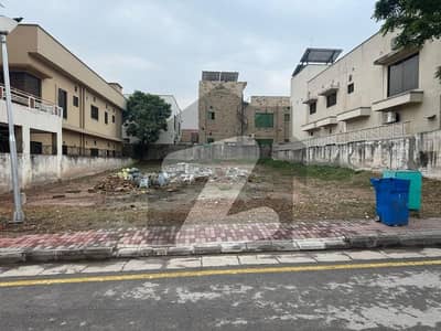 بحریہ ٹاؤن فیز 2 بحریہ ٹاؤن راولپنڈی,راولپنڈی میں 1 کنال رہائشی پلاٹ 5.5 کروڑ میں برائے فروخت۔