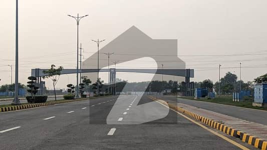 ڈی ایچ اے فیز 8 - بلاک زیڈ 4 ڈی ایچ اے فیز 8,ڈیفنس (ڈی ایچ اے),لاہور میں 5 مرلہ رہائشی پلاٹ 65.0 لاکھ میں برائے فروخت۔ ڈی ایچ اے فیز 8 - بلاک زیڈ 4 ڈی ایچ اے فیز 8,ڈیفنس (ڈی ایچ اے),لاہور میں 5 مرلہ رہائشی پلاٹ 65.0 لاکھ میں برائے فروخت۔