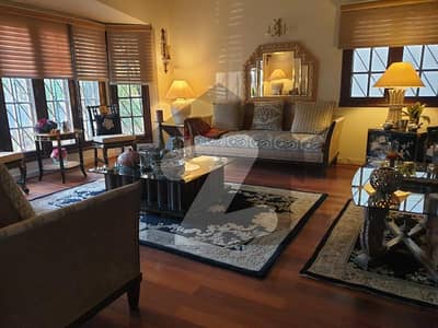 Very-Well Maintained 500 SqYd Bungalow Available For Rent