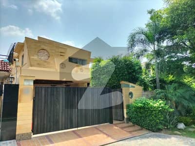 Elegant Modern Residence in DHA Phase 3 A Prestigious 1 Kanal Masterpiece