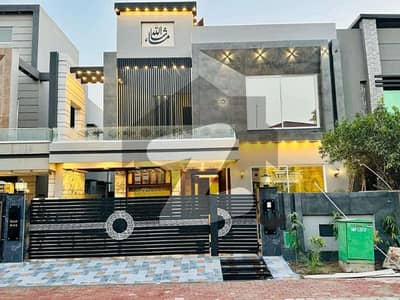 10 Marla Brand New Luxurious Bungalow for Sale in Bahria Town Lahore