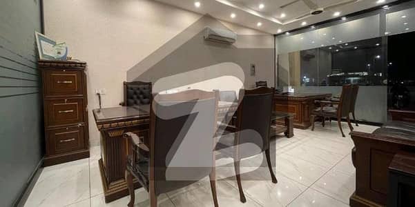 سٹی ہاؤسنگ سوسائٹی گوجرانوالہ میں 5 کمروں کا 3 مرلہ دفتر 1.8 کروڑ میں برائے فروخت۔