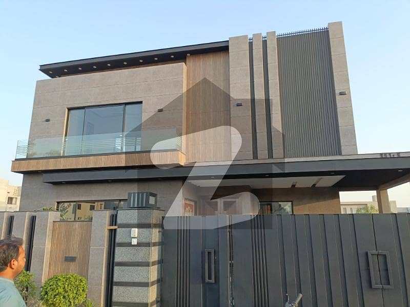 10 Marla Elegant And Fully Maintained Super Hot Located Bungalow Is Available For Sale In The Best Block Of DHA Lahore. 10 Marla Elegant And Fully Maintained Super Hot Located Bungalow Is Available For Sale In The Best Block Of DHA Lahore.