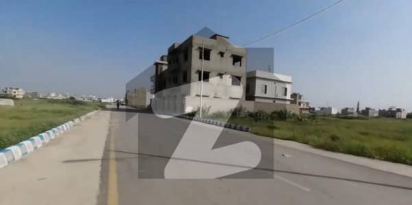 Start Location , 40 Feet Road ,Leased, Become Owner Of Your Residential Plot Today Which Is Centrally Located In Gulshan-E-Roomi In Karachi