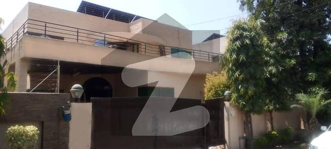 1-Kanal Double Unit House Facing HH Main Park Phase 4 1-Kanal Double Unit House Facing HH Main Park Phase 4