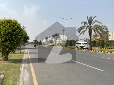 پارک ویو سٹی ۔ جیڈ بلاک پارک ویو سٹی,لاہور میں 10 مرلہ رہائشی پلاٹ 1.7 کروڑ میں برائے فروخت۔