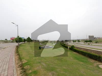 تاج ریزیڈنسیا راولپنڈی میں 8 مرلہ پلاٹ فائل 17.45 لاکھ میں برائے فروخت۔