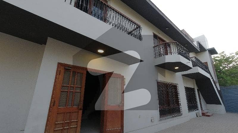 Corner 500 Square Yards House For sale In Gulshan-e-Iqbal Town Corner 500 Square Yards House For sale In Gulshan-e-Iqbal Town