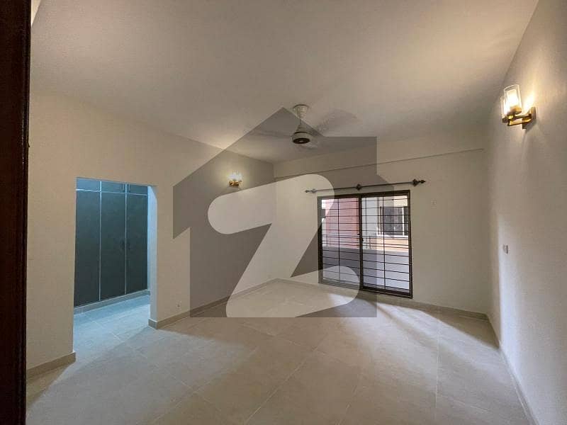 Ideally Located House Of 2200 Square Yards Is Available For sale In Karachi Ideally Located House Of 2200 Square Yards Is Available For sale In Karachi