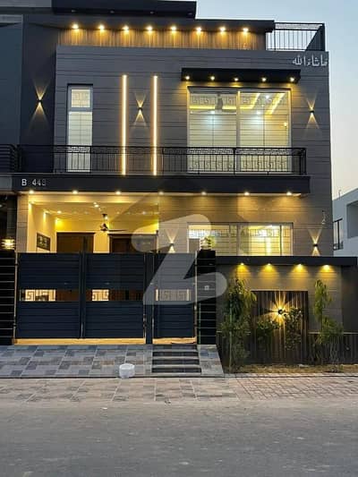 5 Marla Brand New Ultra Modern Owner Build House For Sale Very Hot Location In Central Park Housing Scheme Lahore. 5 Marla Brand New Ultra Modern Owner Build House For Sale Very Hot Location In Central Park Housing Scheme Lahore.