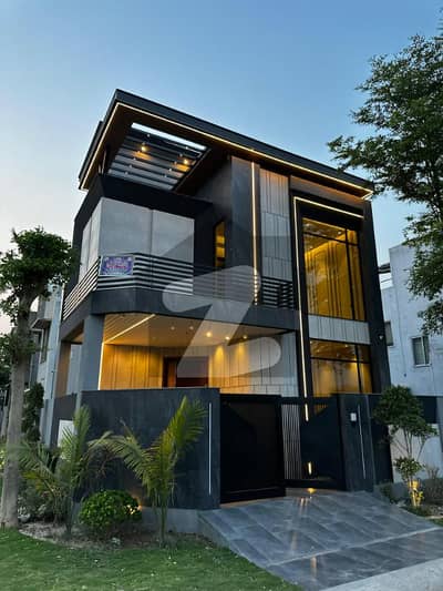 6 marla corner semi furnished with rooftop and soalr system owner needy