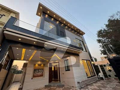 10 Marla Ultra Modern Prime Location Designer House Available For Sale In Phase 6