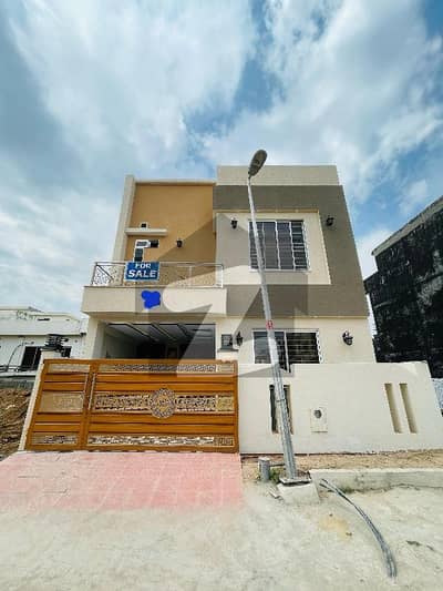 Ali Block Boulevard Corner 5 Marla House For Sale Gass Installed Neat Clean Condition No Crack No Same Ali Block Boulevard Corner 5 Marla House For Sale Gass Installed Neat Clean Condition No Crack No Same