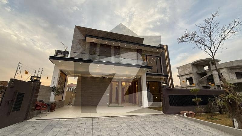 Brand New House Of 1 Kanal Is Available In Contemporary Neighborhood Of Top City-1 Brand New House Of 1 Kanal Is Available In Contemporary Neighborhood Of Top City-1