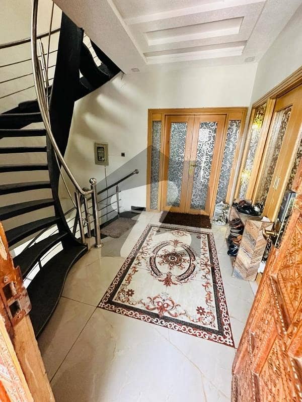 1 Kanal Beautiful House for Sale Investor deal 1 Kanal Beautiful House for Sale Investor deal