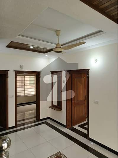 Size 25x40 Full House For Rent In G-13 Size 25x40 Full House For Rent In G-13