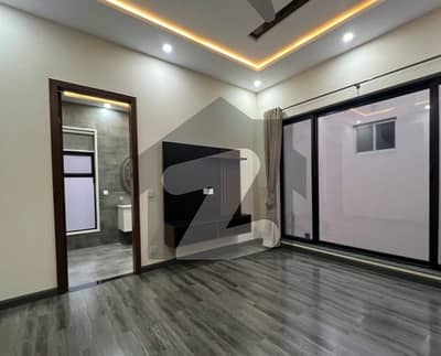 4 Beds Full House 10 Marla Prime Location House For Rent In DHA Phase 7 Lahore.