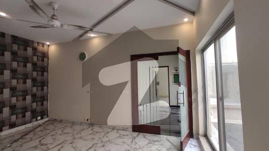 10 Marla Upper Portion Available For Rent Good Location